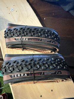 Specialized S-Works Terra 2Bliss Перейти > Ready Tire Excel