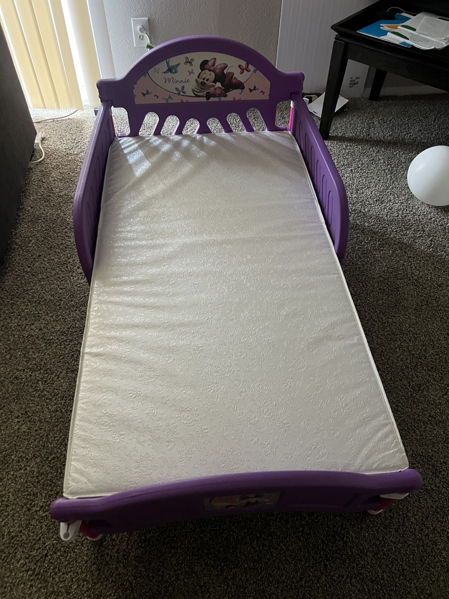 MINNIE MOUSE TODDLER BED