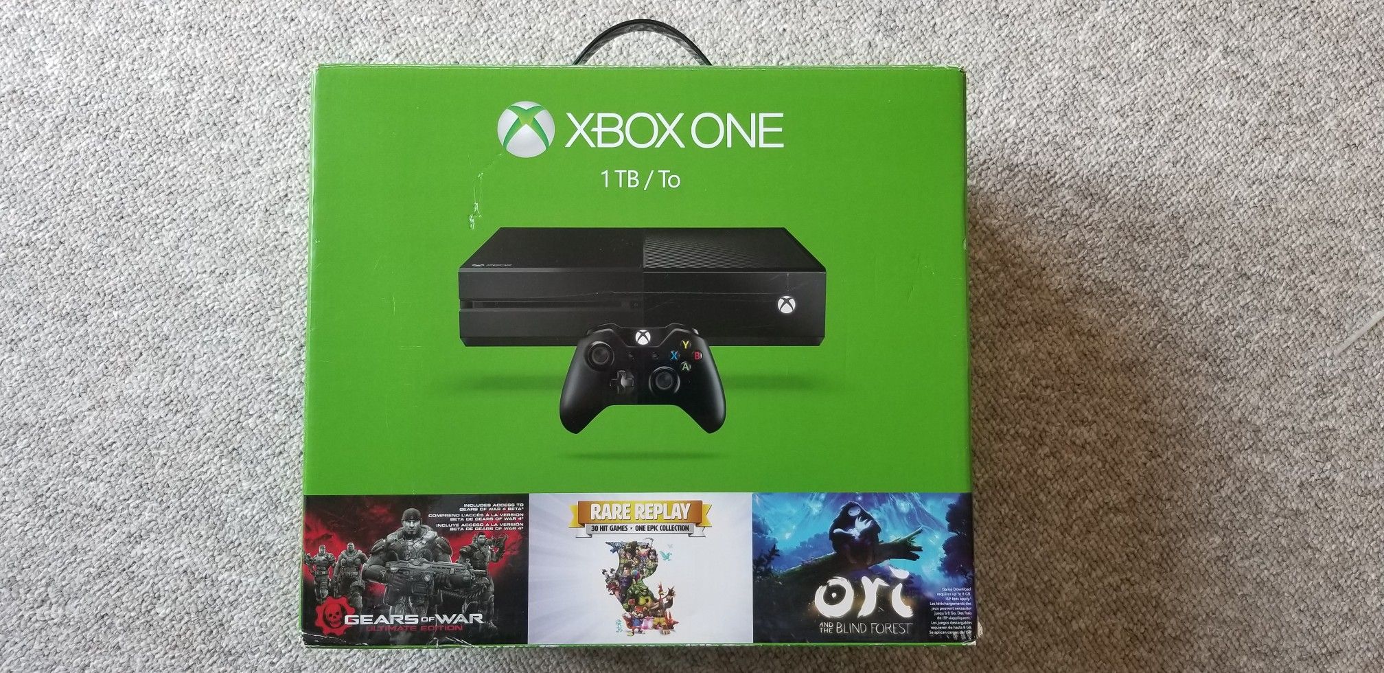 XBox One 1TB (2 controllers)