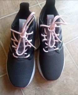 Adidas Size 8 y medio