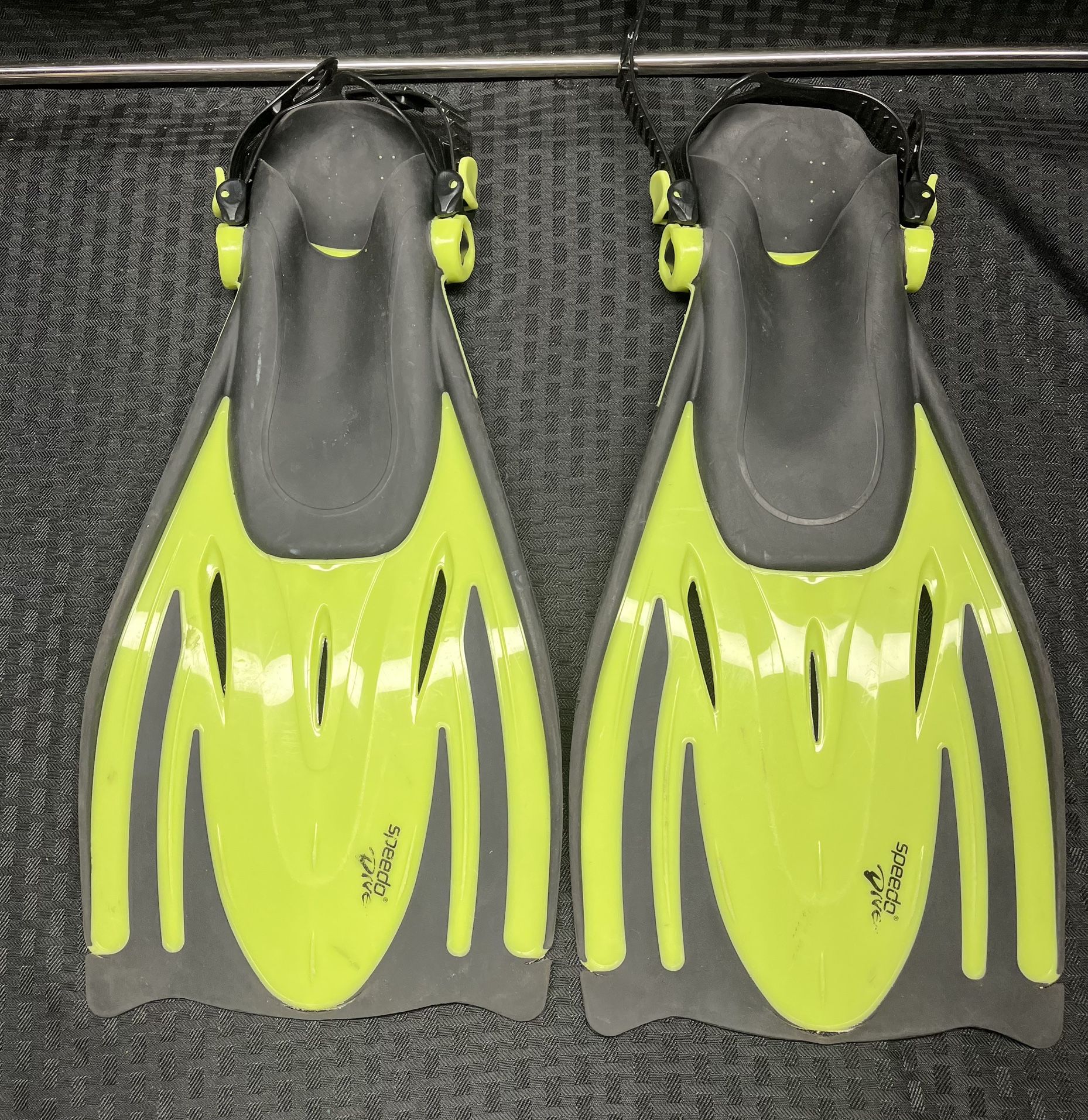 Speedo Dive Scuba Snorkeling Flippers - Size S/M