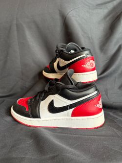 Nike Air Jordan 1 Mid Bred Toe Sneakers