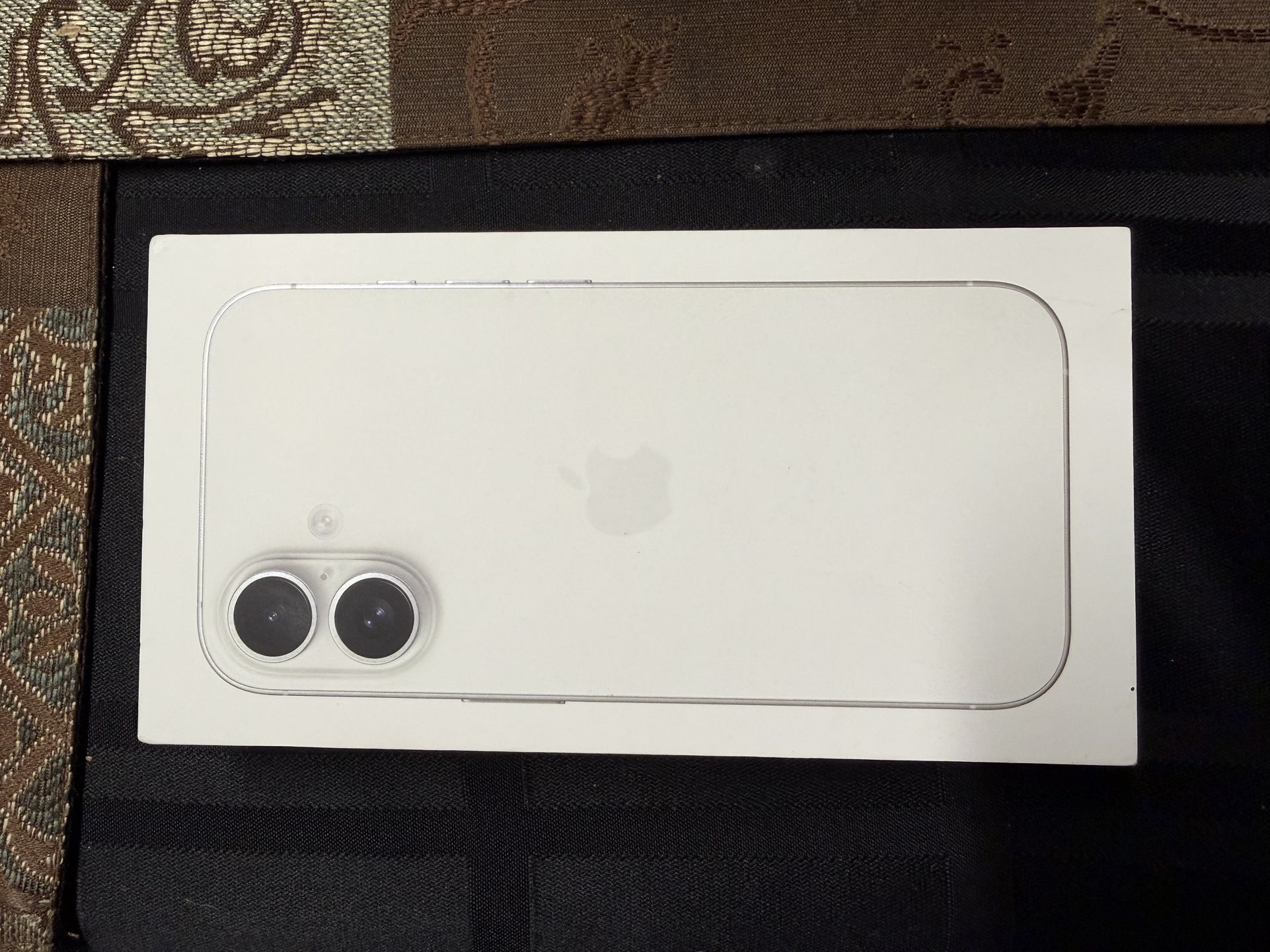 iPhone 16 Plus White 