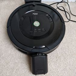 IRobot Roomba 805 Vacuum w/ Docking Station & Virtual Wall