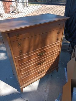 Wooden dresser in great shape