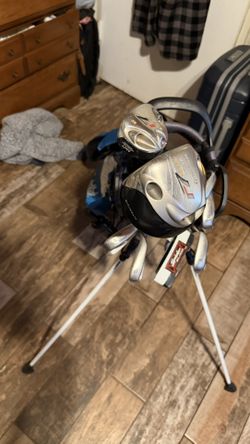 TAYLORMADE CLUBS