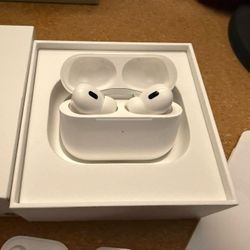 USED - Apple AirPod Pro 2 - Lightning