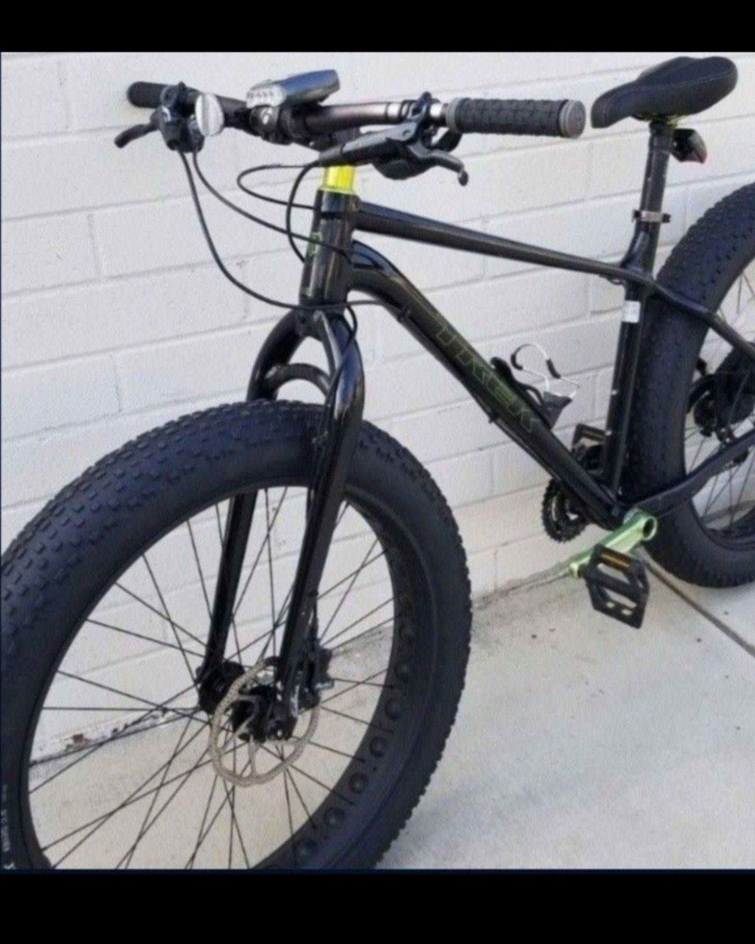 Trek fatboy size large cost 2300$ Selling For 900$ Garage Kept Hydraulic disc brakes light weight