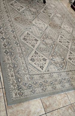 Rug grey color