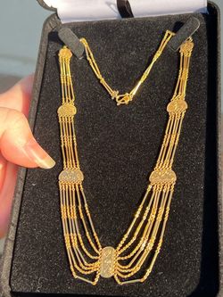 Solid 22k gold custom necklace, new condition! Gorgeous craftsmanship