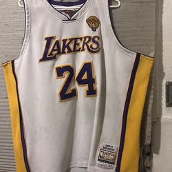 kobe bryant lakers jersey