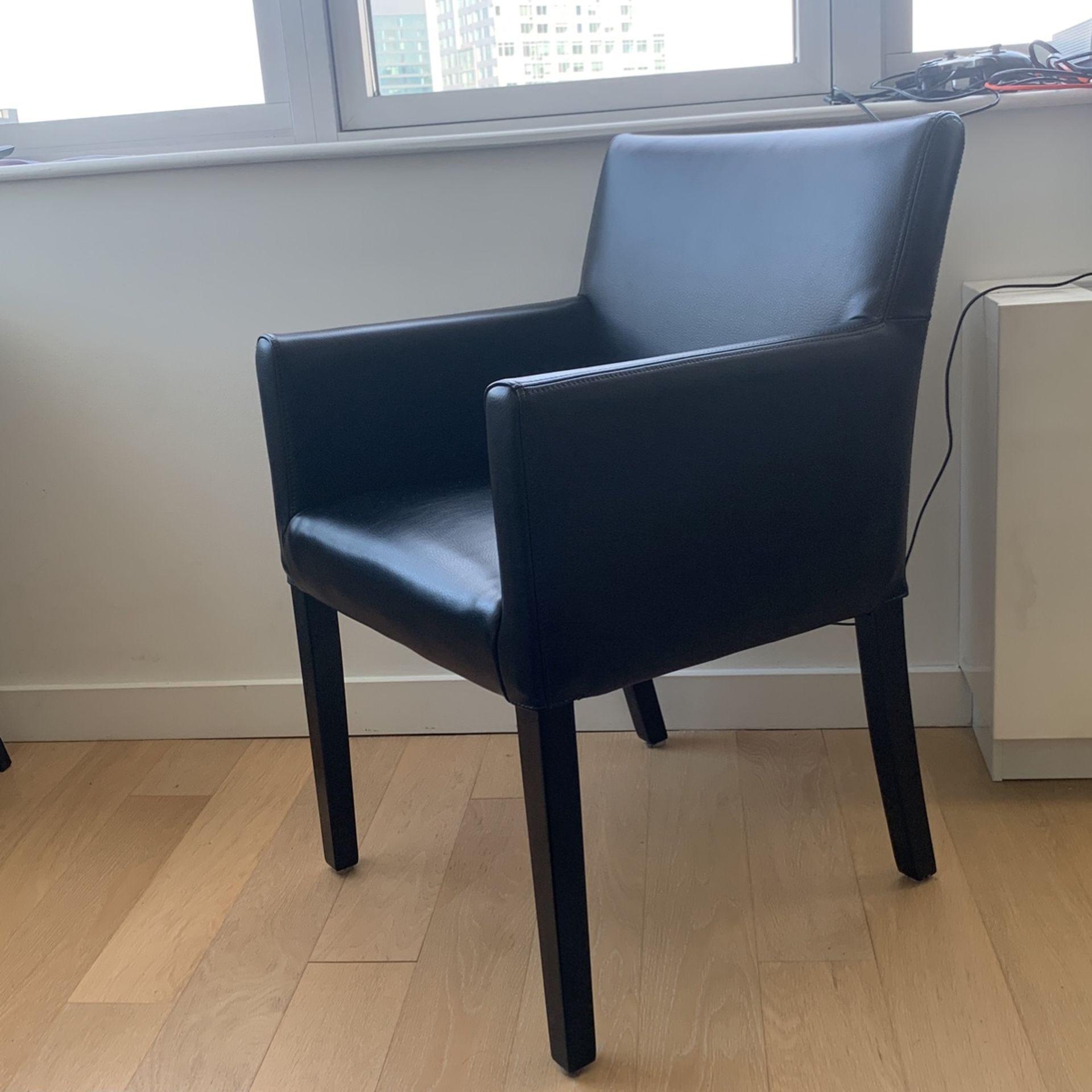Crate And Barrel Black Leather Arm Chair
