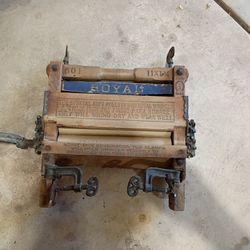 Vintage Clothes Ringer