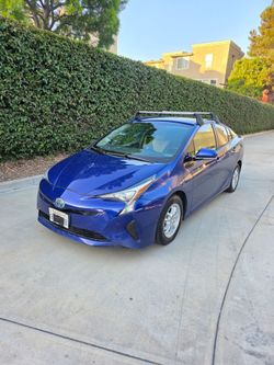 2019 Toyota Prius $9,900