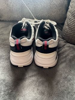 Nike monarch