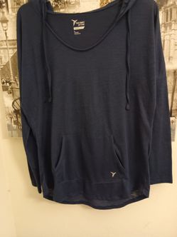 Lightweight Navy Blue Old Navy Hoodie.