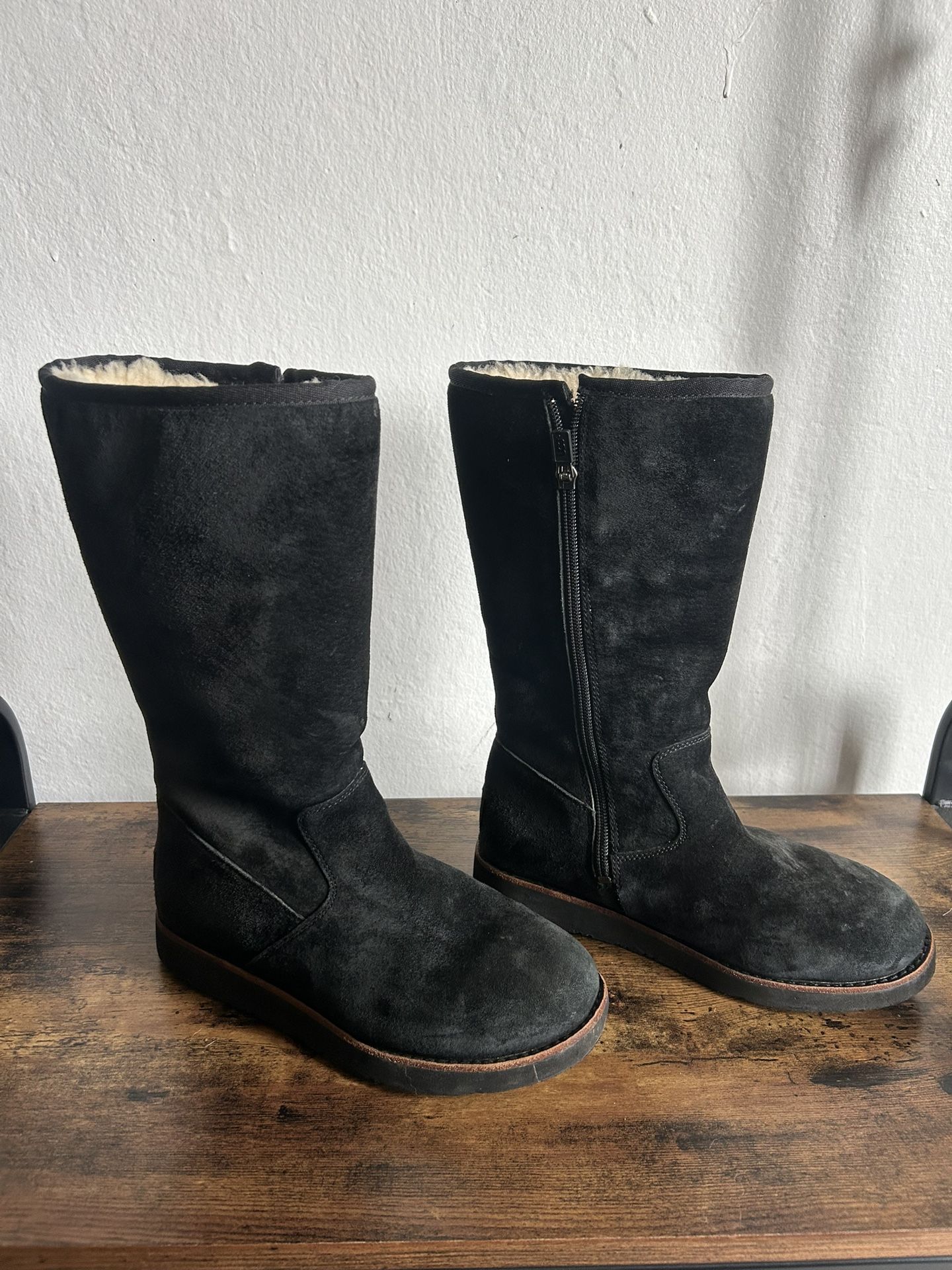 Women’s UGG Sunset III Black Suede Boots (Size 6)