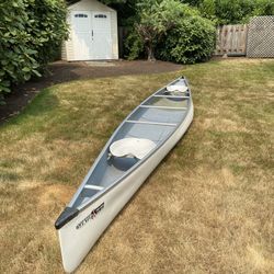 18.5’ Sawyer Champion Canoe