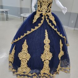 New 15rd Dress with Crown Necklace And Earrings Size 2