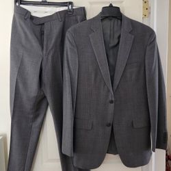Jos. A. Bank 1905 Gray Plaid Suit - 40R Blazer 31x32 Pant