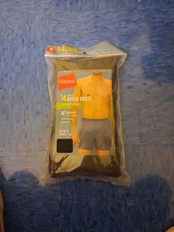 Hanes 4 pack boxer briefs 10$ new