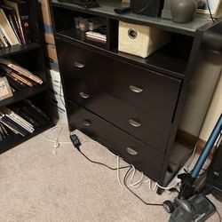 Bed With Mattress And Dresser