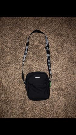Supreme shoulder bag black