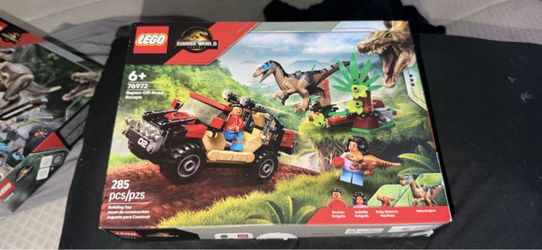 LEGO Jurassic World Raptor Off-Road Escape 76972
