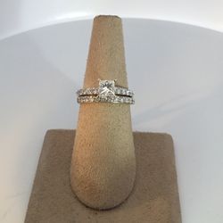 Ladys 14Karat White Gold Wedding Set Size 5.25 With A Center 0.77Tw Princess Cut Diamond And 0.73Tw Round Diamonds