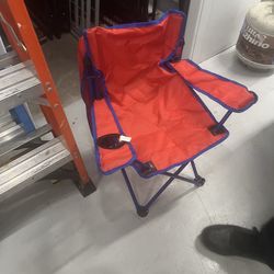 Boys chair with shade