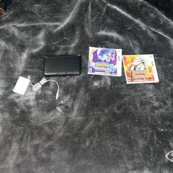 Nintendo 3d s With 2 Games And Charger 