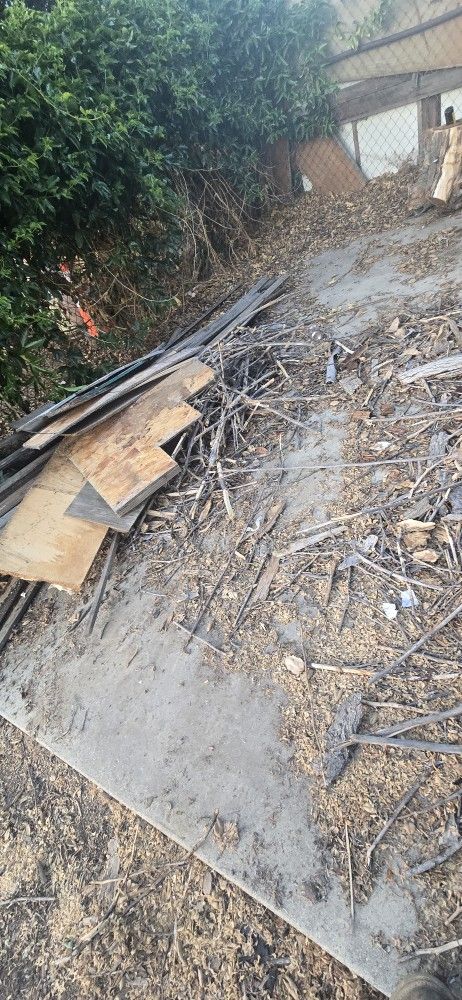Free Scrap Wood, Brush, Firewood,