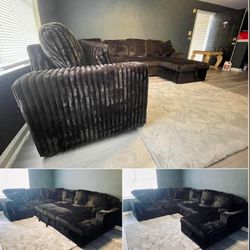 🔥OVERSIZED BLACK VELVET SECTIONAL WITH SLEEPER BED INSIDE!! PRICE INCLUDES DELIVERY $1325!!