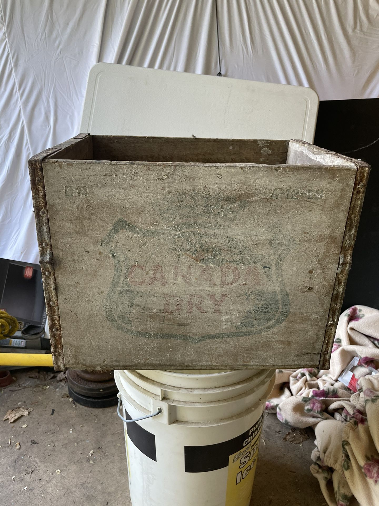 Vintage/rustic Canada dry crate/16 1/2” x 11 1/2” x 11 1/2”