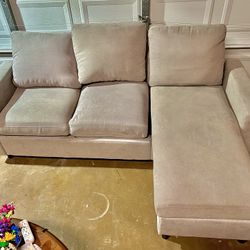 Sectional Grey  Couch In Great Condition 