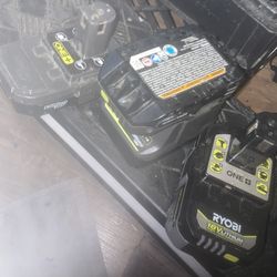 >> RYOBI BATTERIES AND CHARGER<<