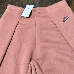 NWT-Nike Sportswear Tech Fleece Women's High-Waisted Pleated Pants, Red Sepia, Large