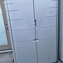 Rubbermaid Vertical Storage Shed