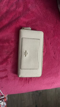White coach wallet