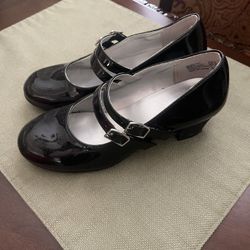 Girls Heels Size 3 And Size 4