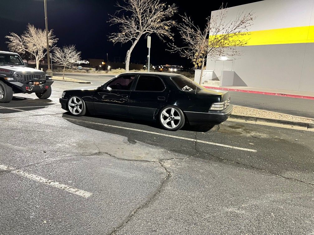1994 Lexus LS 400