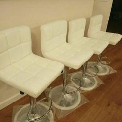 Set Of 4 Bar Stools Brand New