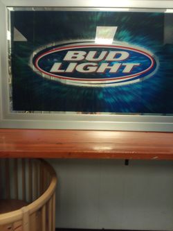 2 signs  bud light mirror and cocktails neon light sign