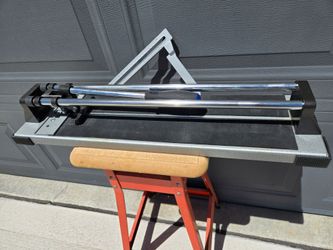 Tile cutter