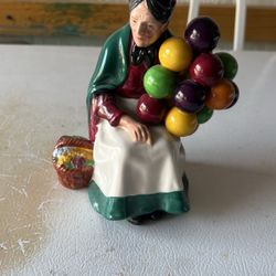 The old balloon Seller -Royal Doulton
