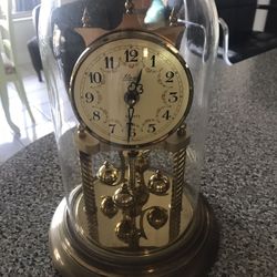 Gold Clock Battery operated Works