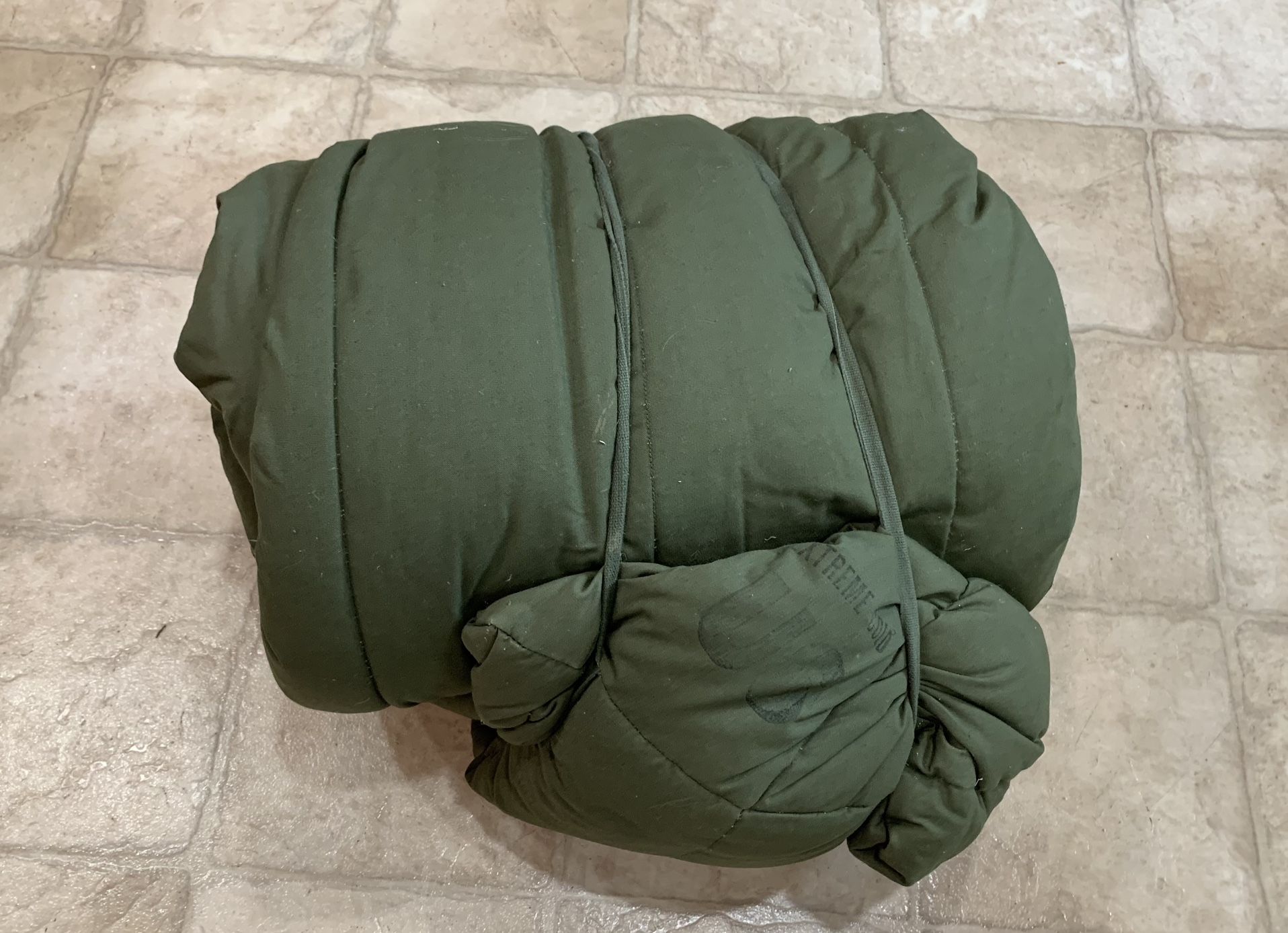 Military Surplus Extreme Cold Weather Sleeping Bag