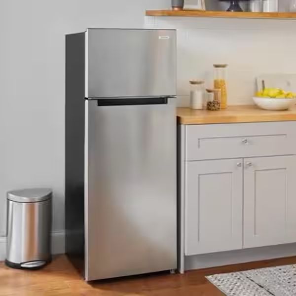 Vissani 7.2 cu. ft. Top Freezer Refrigerator in Stainless Steel Look