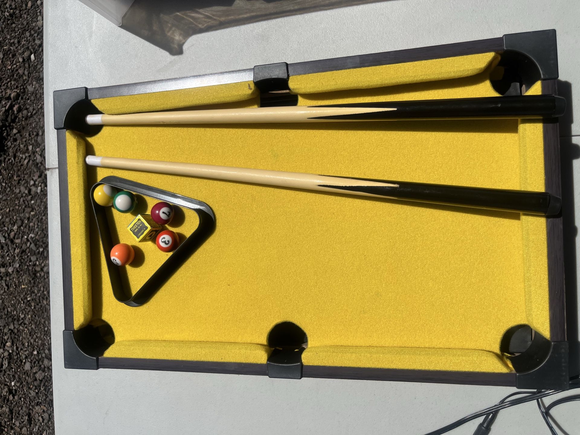 Mini Pool table