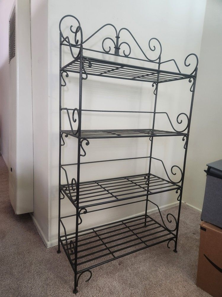 Black Iron 4 Tier Flower Stand/ Bookcase/ Baker's Rack